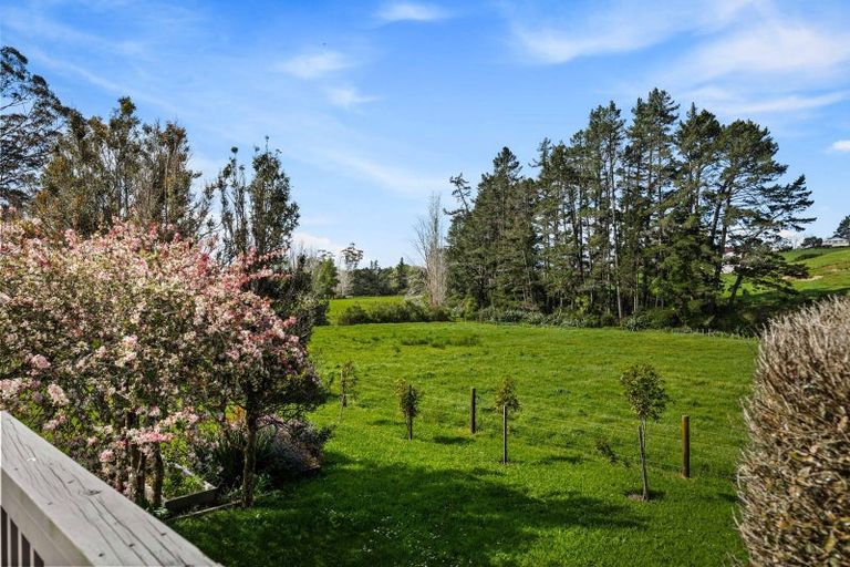 Photo of property in 2 Valley Road, Waitoki, Kaukapakapa, 0871