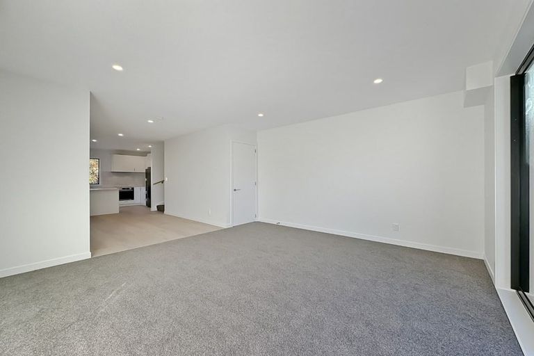 Photo of property in 323 Riverside Drive, Waterloo, Lower Hutt, 5011