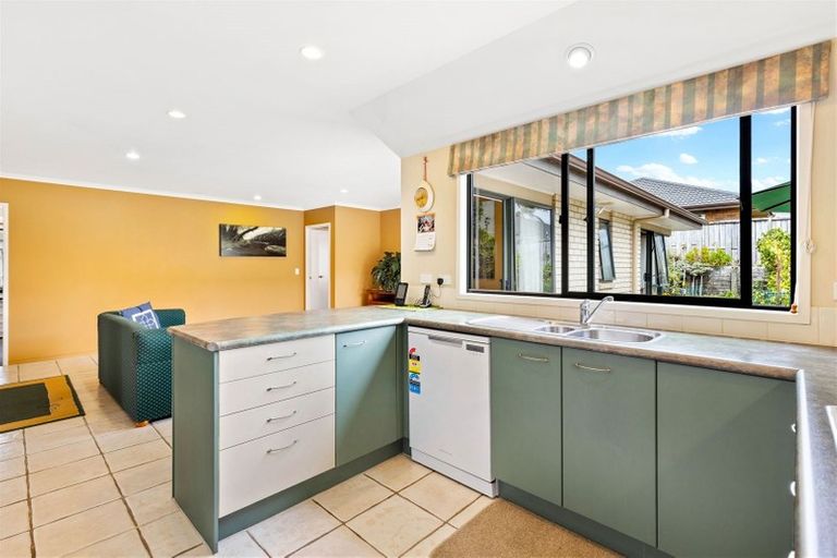 Photo of property in 58 Hillwell Drive, Henderson, Auckland, 0612