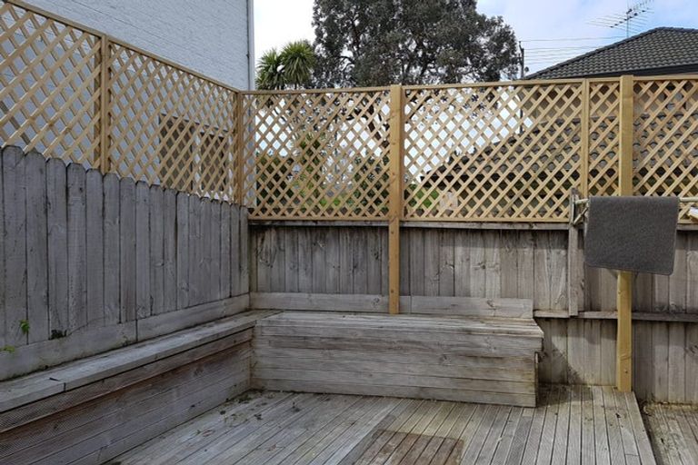 Photo of property in 78 Sunset Road, Unsworth Heights, Auckland, 0632