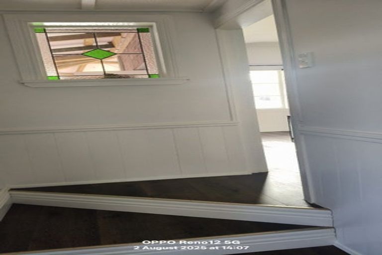 Photo of property in 91 Queen Street, Waitara, 4320