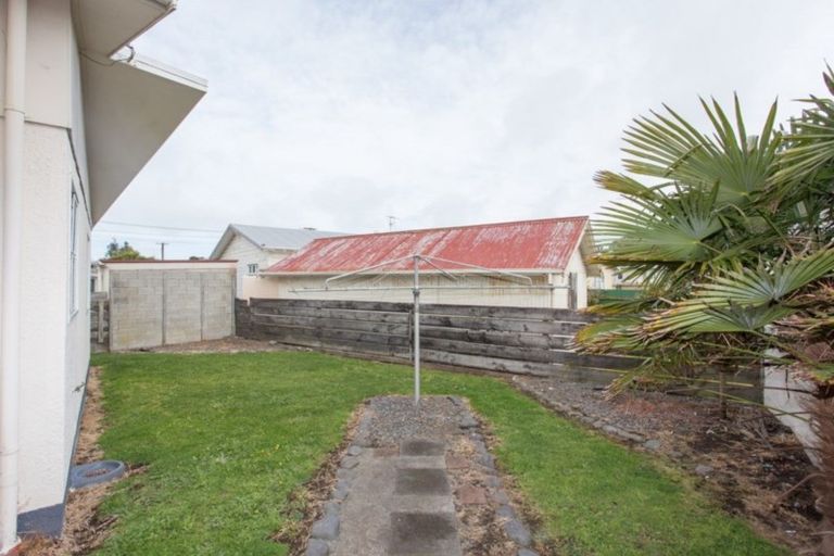 Photo of property in 104 Alma Road, Gonville, Whanganui, 4501