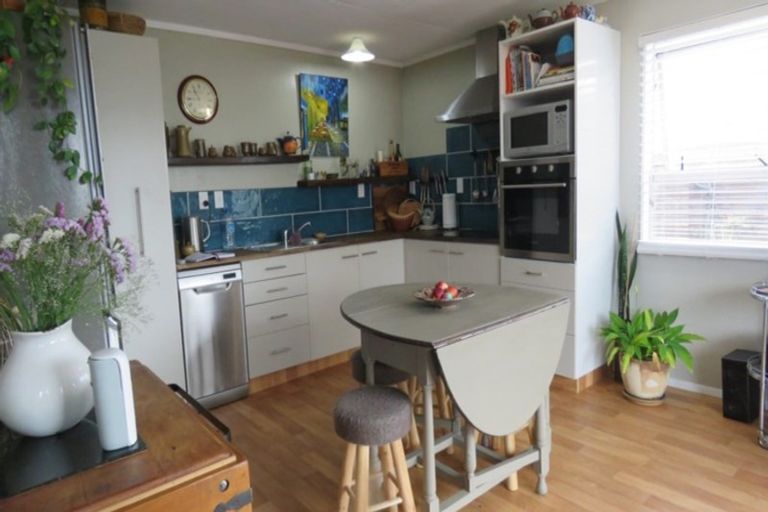 Photo of property in 53 Thomas Place, Foxton Beach, Foxton, 4815