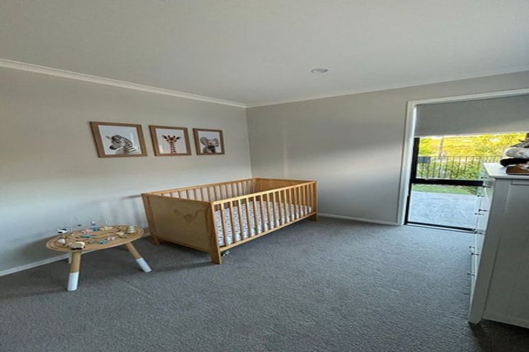 Photo of property in 1 Awakeri Street, Kumeu, 0810