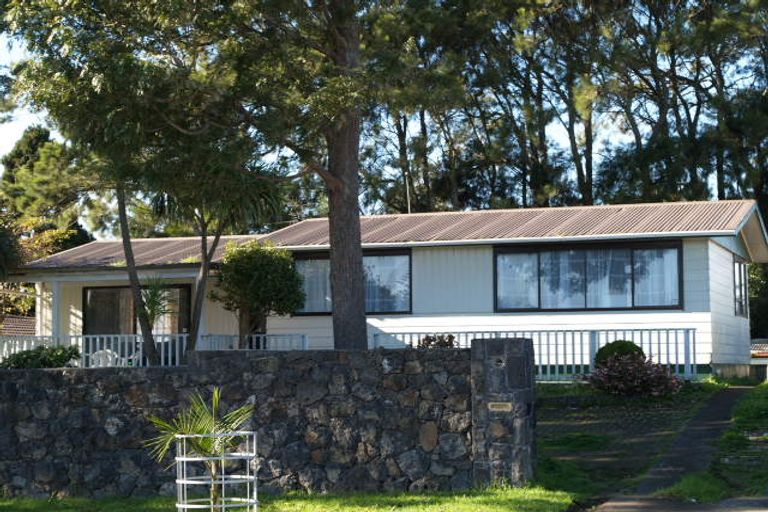 Photo of property in 71 Wickman Way, Mangere East, Auckland, 2024