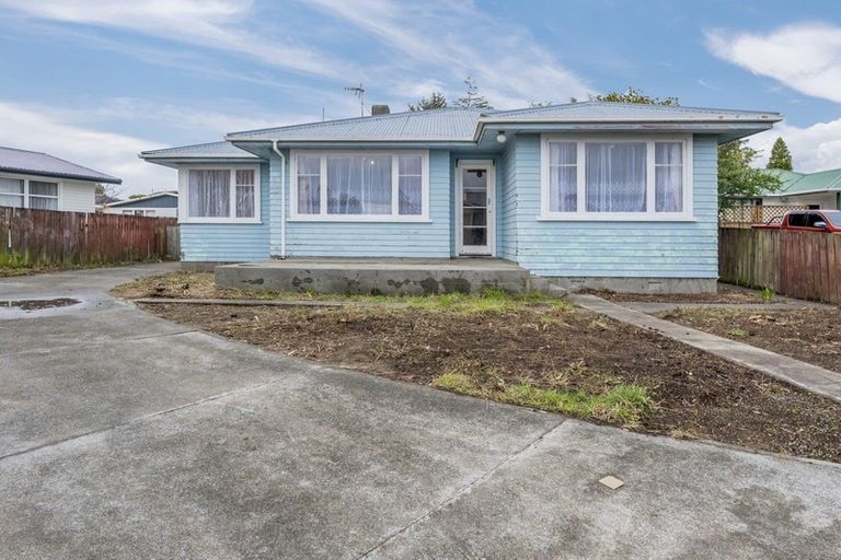 Photo of property in 74 Michael Road, Paraparaumu Beach, Paraparaumu, 5032