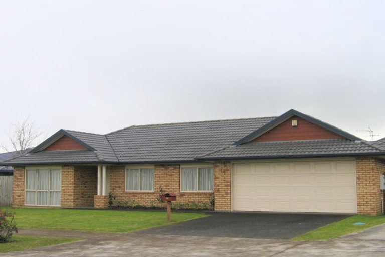 Photo of property in 23 Caltra Place, East Tamaki, Auckland, 2016