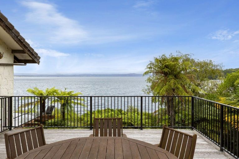 Photo of property in 817 Acacia Bay Road, Acacia Bay, Taupo, 3330