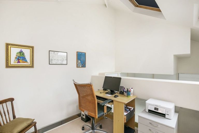 Photo of property in Courtenay Mews Apartments, 12/14u Alpha Street, Te Aro, Wellington, 6011