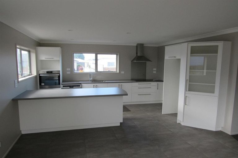 Photo of property in 15 Victoria Street, Hawera, 4610