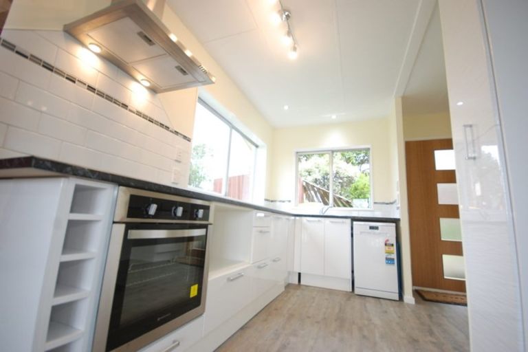 Photo of property in 1/98 Birkdale Road, Birkdale, Auckland, 0626