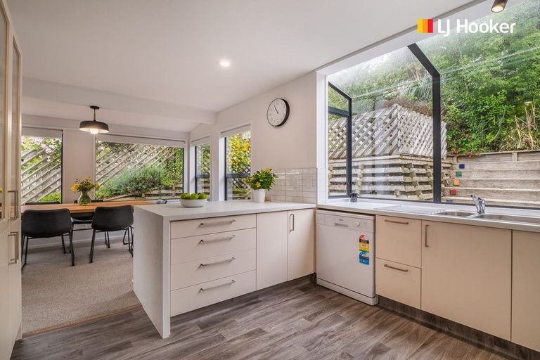 Photo of property in 72 Hocken Street, Kenmure, Dunedin, 9011