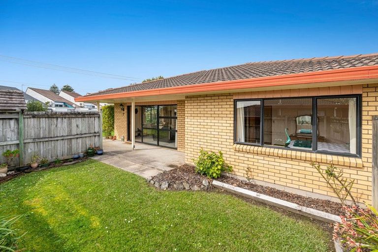 Photo of property in 5 Pengelly Place, Parakai, 0830