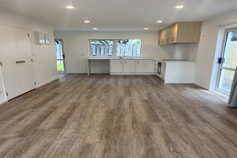 Photo of property in 7 Sheralee Place, Bucklands Beach, Auckland, 2014