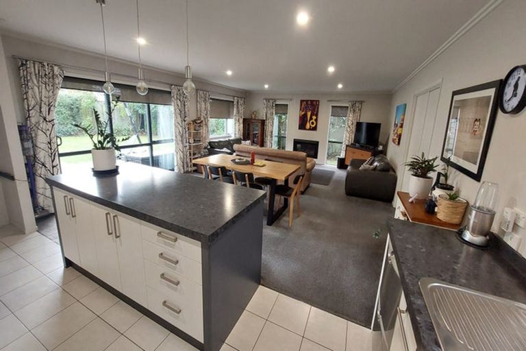 Photo of property in 2 Prebblewood Drive, Prebbleton, 7604