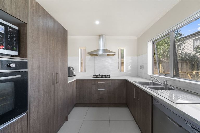 Photo of property in 46b Russell Road, Manurewa, Auckland, 2102