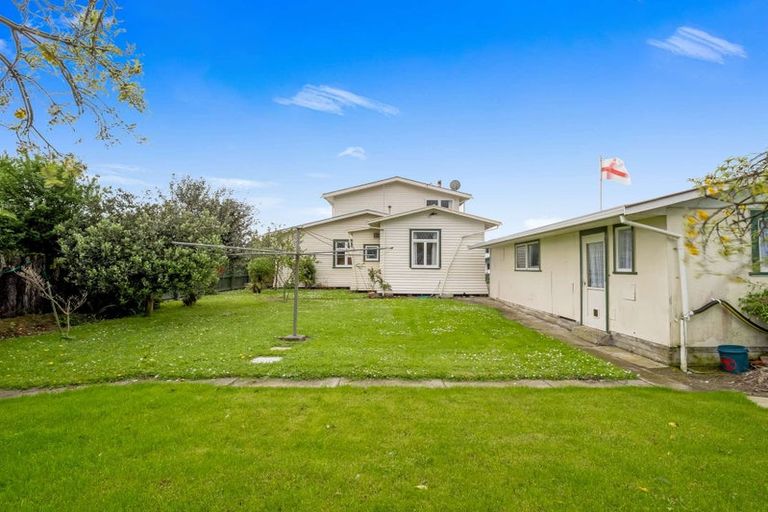 Photo of property in 8 Chelwood Street, Takaro, Palmerston North, 4412