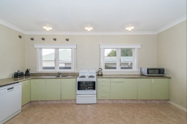 Photo of property in 20 Milson Line, Roslyn, Palmerston North, 4414