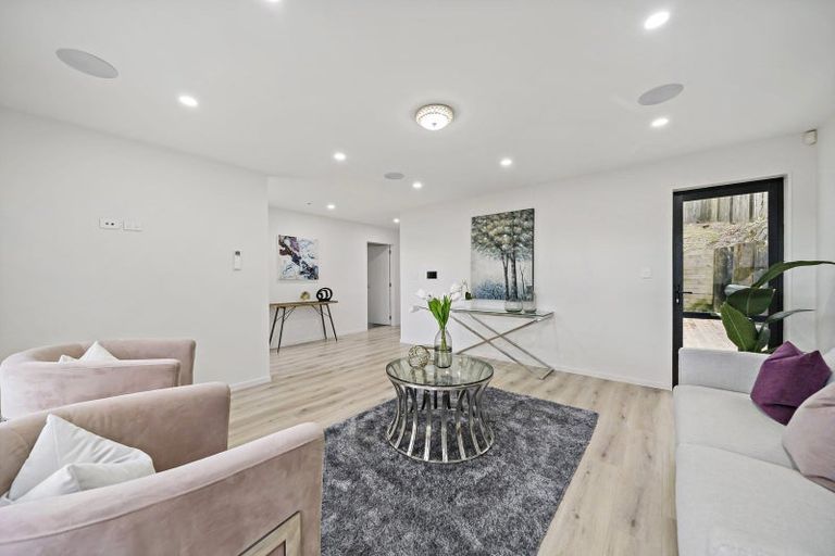 Photo of property in 11 Tawapou Close, Massey, 0614