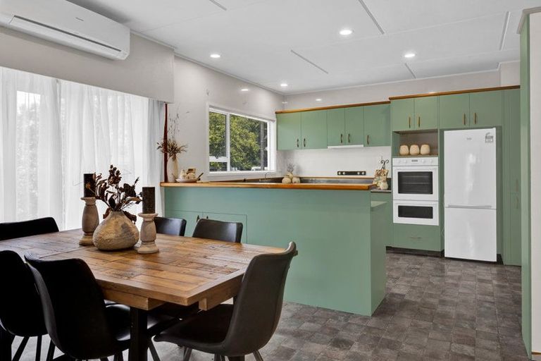 Photo of property in 90 Manawapou Road, Hawera, 4610