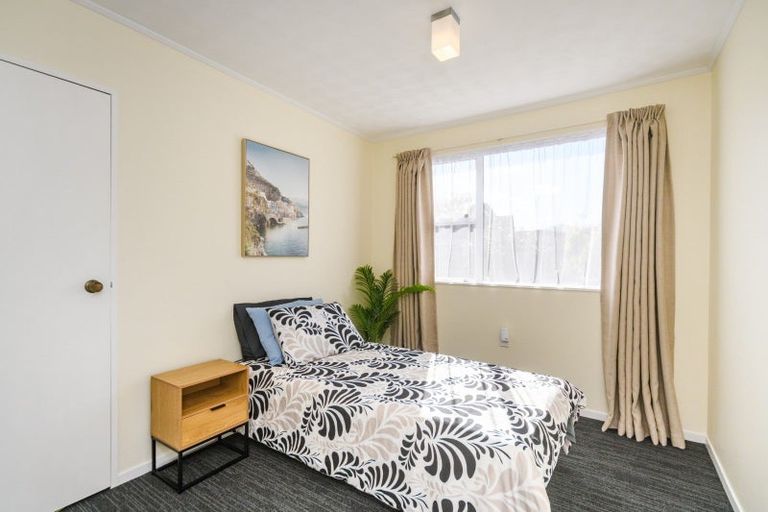 Photo of property in 44 Escort Grove, Awapuni, Palmerston North, 4412