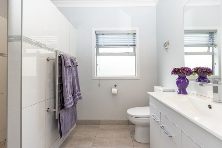 Photo of property in 28a King Street, Taradale, Napier, 4112