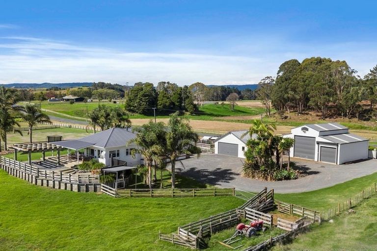 Photo of property in 294 Clevedon Kawakawa Road, Clevedon, Papakura, 2585