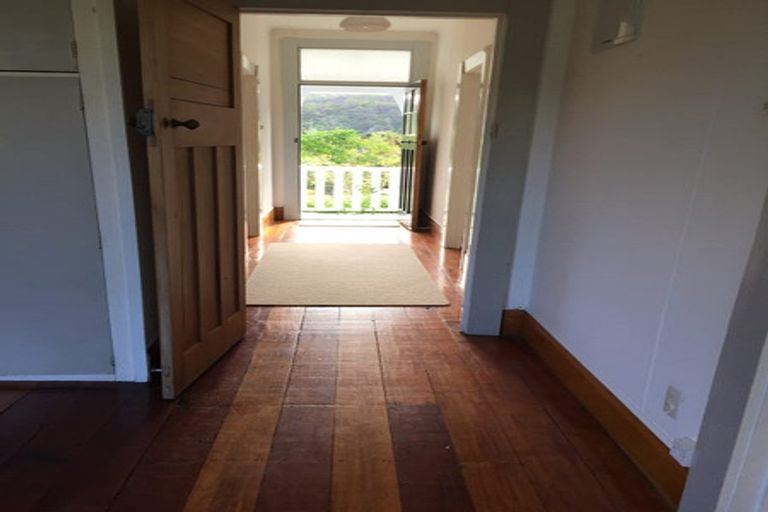 Photo of property in 115 Bethells Road, Waitakere, Henderson, 0781