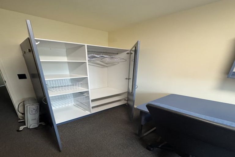 Photo of property in Basin Reserve Complex, 66/4 Sussex Street, Mount Cook, Wellington, 6021