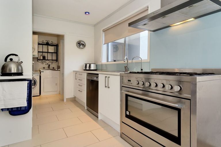 Photo of property in 2a/3 Bowers Road, Glen Eden, Auckland, 0602