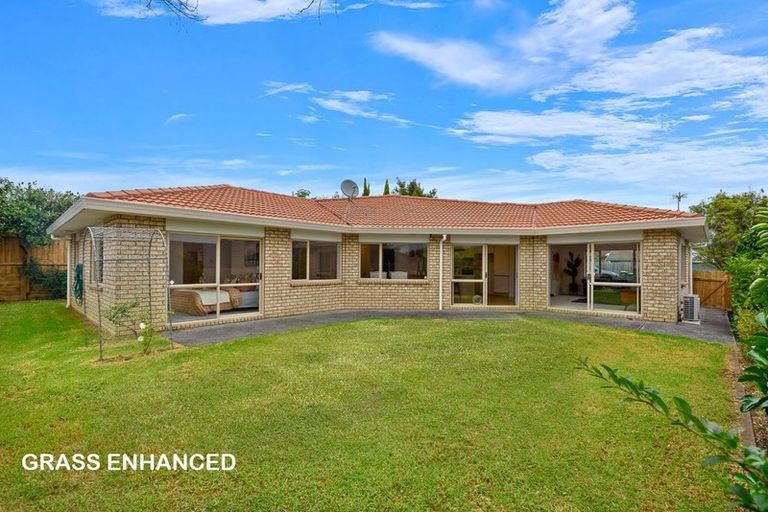 Photo of property in 36 Fleetwood Drive, Henderson, Auckland, 0612