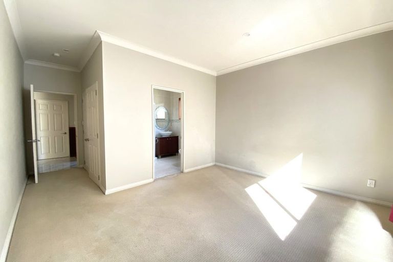 Photo of property in 15 Kaseng Place, East Tamaki Heights, Auckland, 2016