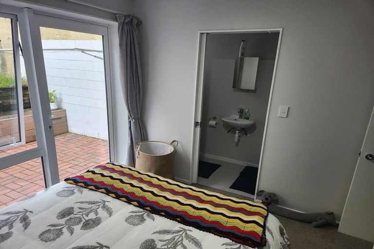 Photo of property in Pirie Street Townhouses, 32/35u Pirie Street, Mount Victoria, Wellington, 6011
