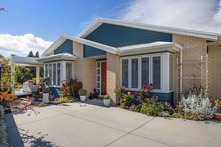 Photo of property in 51 Uretara Drive, Katikati, 3129