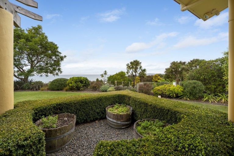Photo of property in 11 Kaimata Road, Bay View, Napier, 4182