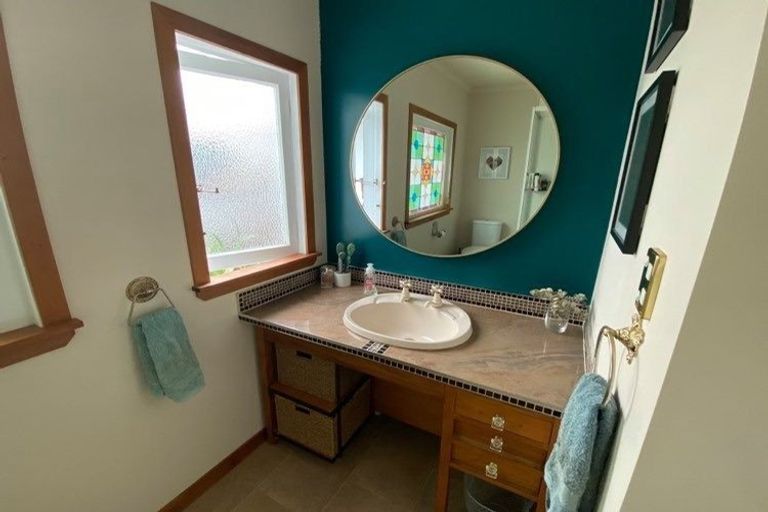 Photo of property in 30 Martin Road, Paraparaumu Beach, Paraparaumu, 5032