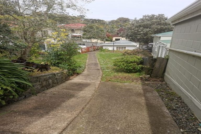 Photo of property in 54 Mckinley Crescent, Brooklyn, Wellington, 6021