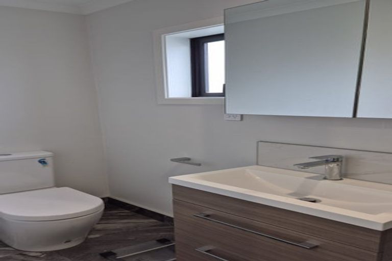 Photo of property in 1 Rimu Street, Tawa, Wellington, 5028