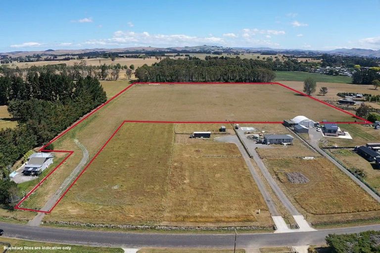 Photo of property in 42 Svenson Road, Waipukurau, 4200