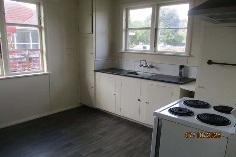 Photo of property in 1086 High Street, Taita, Lower Hutt, 5011