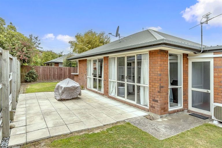 Photo of property in 332 Harewood Road, Bishopdale, Christchurch, 8053