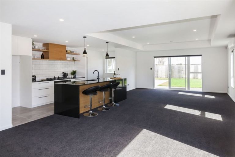 Photo of property in 6 Ciaran Close, Broomfield, Christchurch, 8042