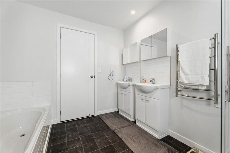 Photo of property in 25 Hastings Road, Pyes Pa, Tauranga, 3112