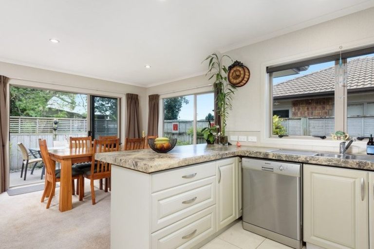 Photo of property in 74b Simpson Road, Papamoa Beach, Papamoa, 3118
