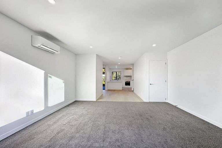 Photo of property in 323 Riverside Drive, Waterloo, Lower Hutt, 5011