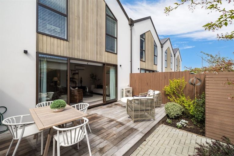 Photo of property in 5/9 Edgeware Road, St Albans, Christchurch, 8014