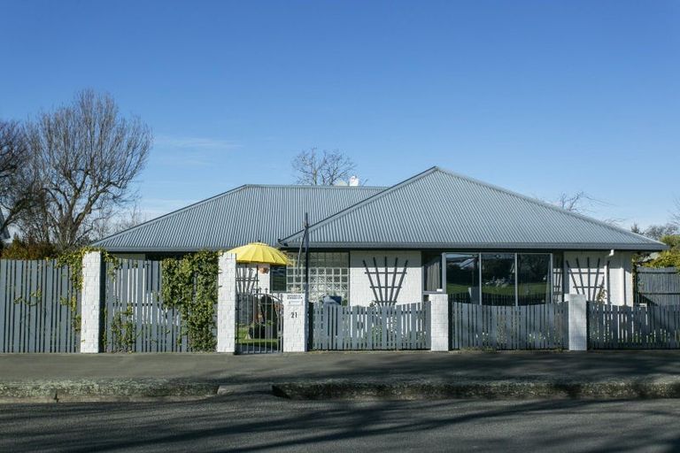 Photo of property in 21 Mona Square, Ashburton, 7700