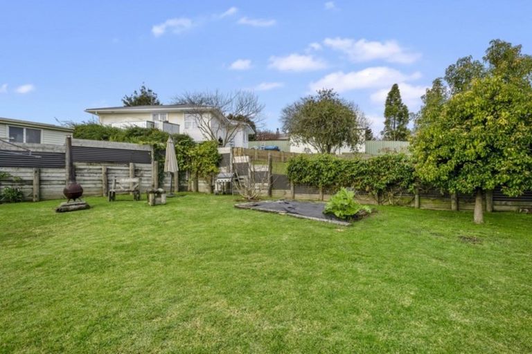 Photo of property in 30 Lee Street, Te Puke, 3119