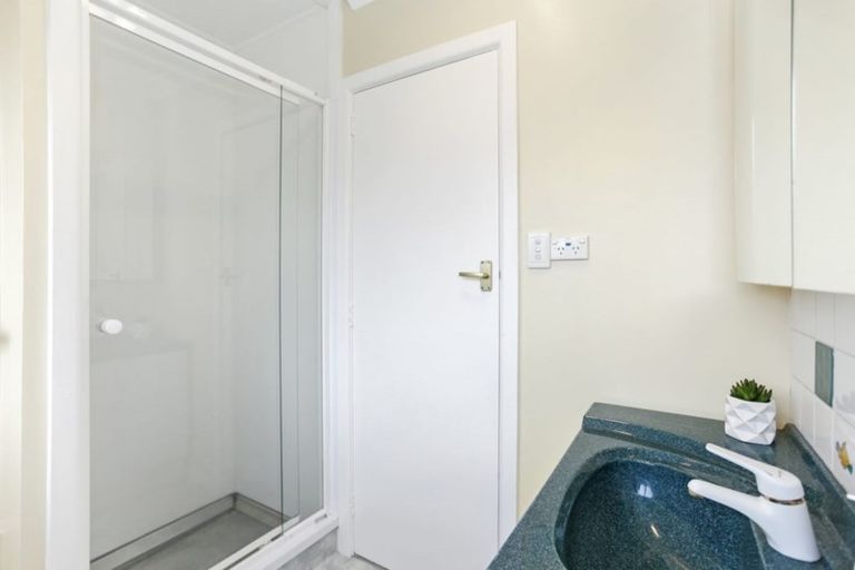 Photo of property in 27 Boston Avenue, Hornby, Christchurch, 8042