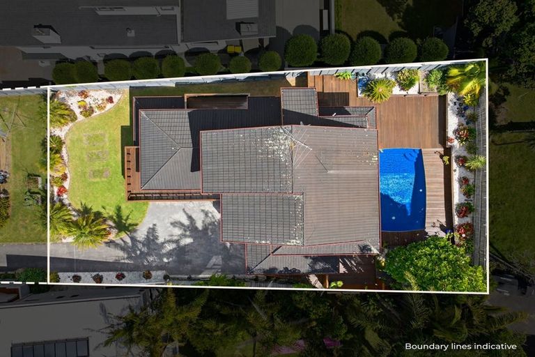 Photo of property in 2/50 Masterton Road, Rothesay Bay, Auckland, 0630